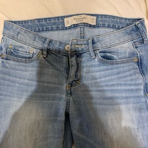 Skinny/Straight Jeans